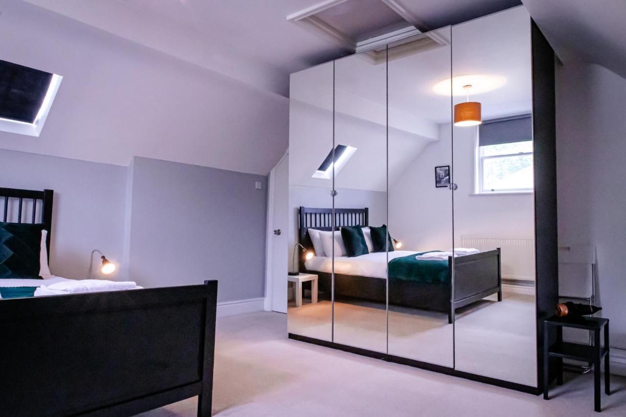 Lord Street - 2 Beautiful Apartments - Sleep Up To 14 Guests - By Rework Accommodation Честер Экстерьер фото