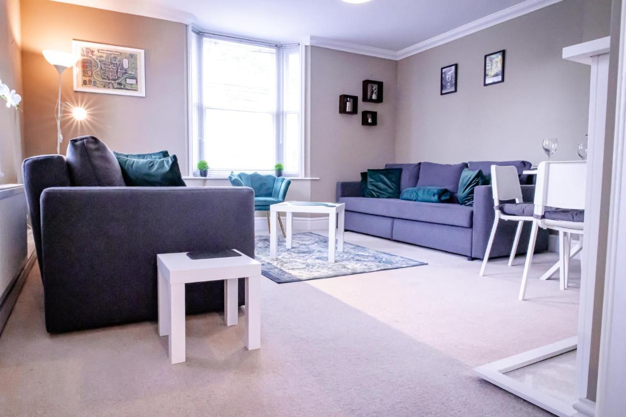 Lord Street - 2 Beautiful Apartments - Sleep Up To 14 Guests - By Rework Accommodation Честер Экстерьер фото