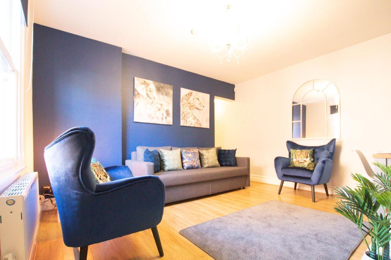 Lord Street - 2 Beautiful Apartments - Sleep Up To 14 Guests - By Rework Accommodation Честер Экстерьер фото